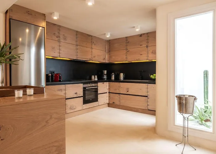 Veneta & Mykonos Town